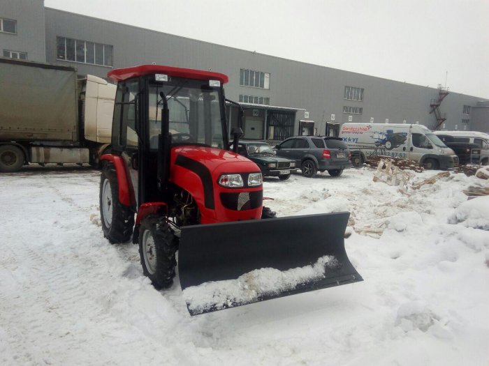 Расчистка участка парковки от снега в Сергиевом Посаде